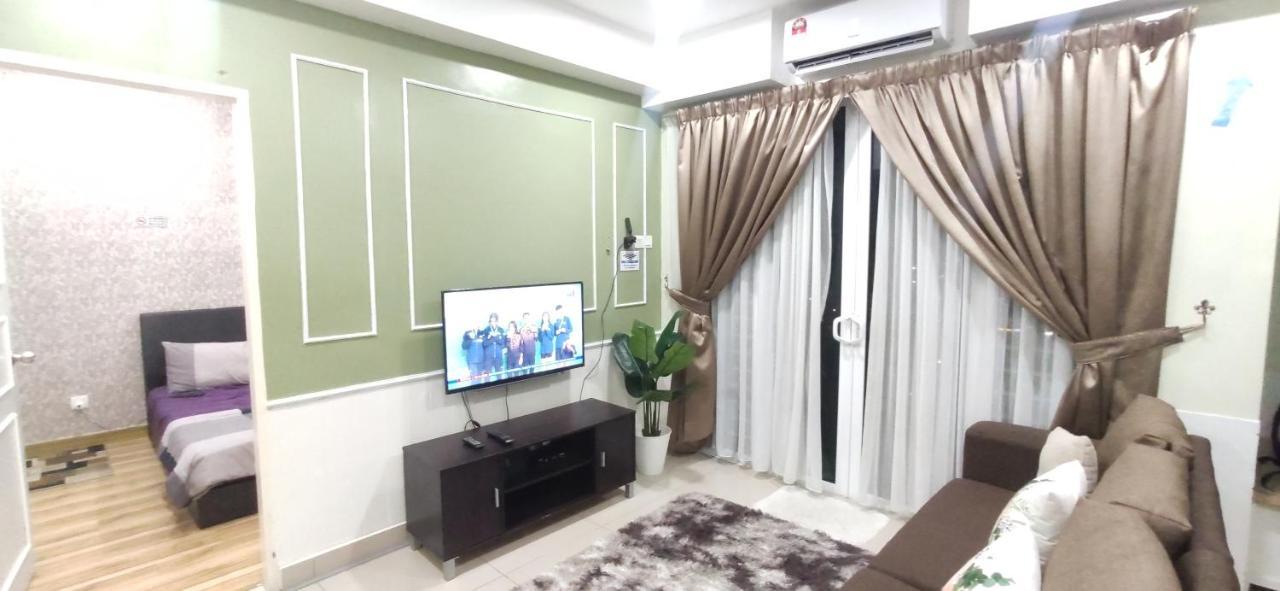 Dperdana -Dinies Pool,Wifi, Centre Of Kota Bharu, 4-5 Pax Apartment Екстериор снимка