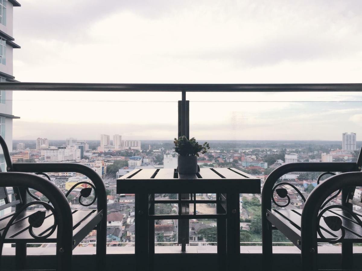 Dperdana -Dinies Pool,Wifi, Centre Of Kota Bharu, 4-5 Pax Apartment Екстериор снимка